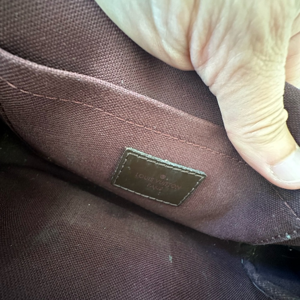 Louis Vuitton's Damier Ebene Canvas purse - Picture 8 of 13